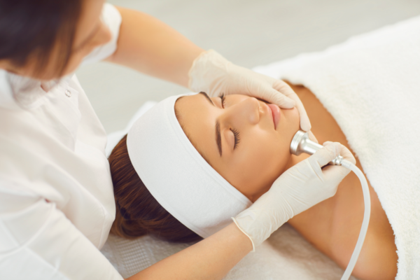 six facials with Signature Micro Oxygen, including cleansing, vitamin C serum and moisturiser