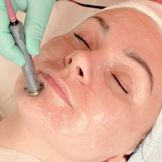 Facial – three sessions of Diamond Microdermabrasion